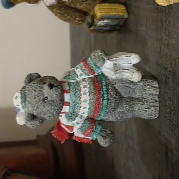 6 Piece Bear Figurine Lot! - Picture 3 of 10